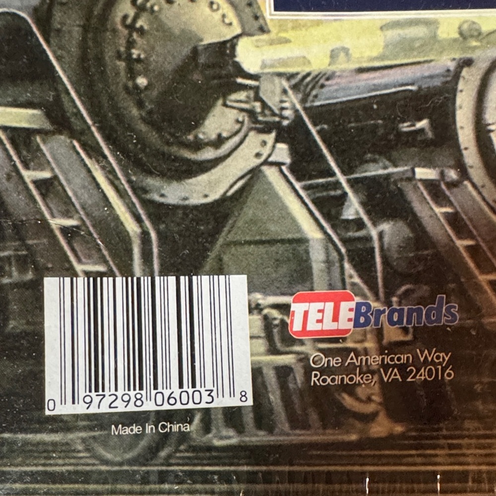 Lionel Collectible Train Watch - New in Original Box - Picture 3 of 3